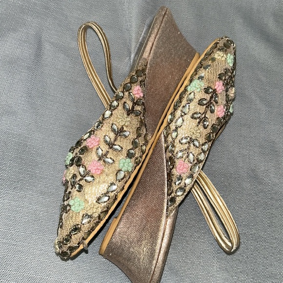 Riwaaz wedge shoes. Size 7. - Picture 3 of 7